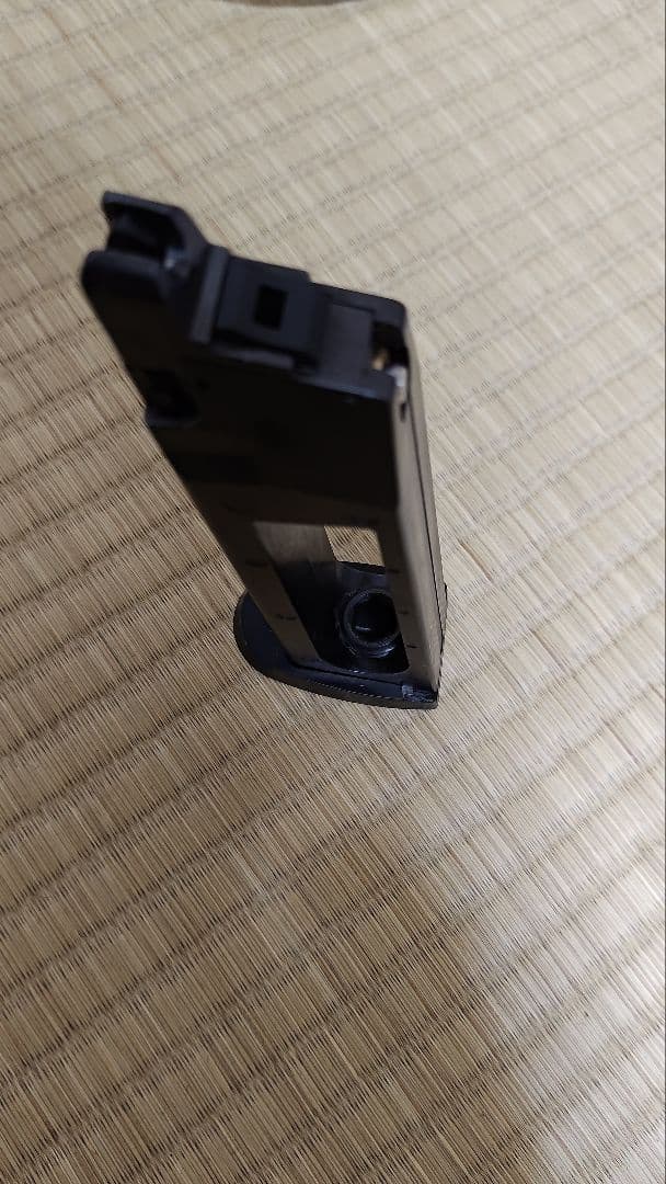 【KSC】MK23 ソーコムピストル (CO2) タンカラー 予備マガジン