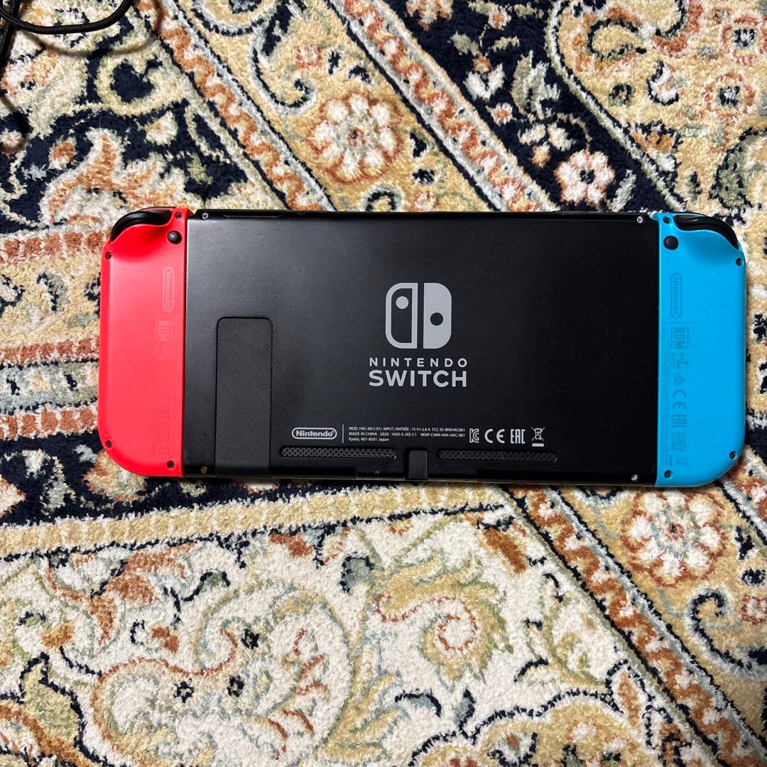 Nintendo Switch 本体 ネオンブルー／ネオンレッド