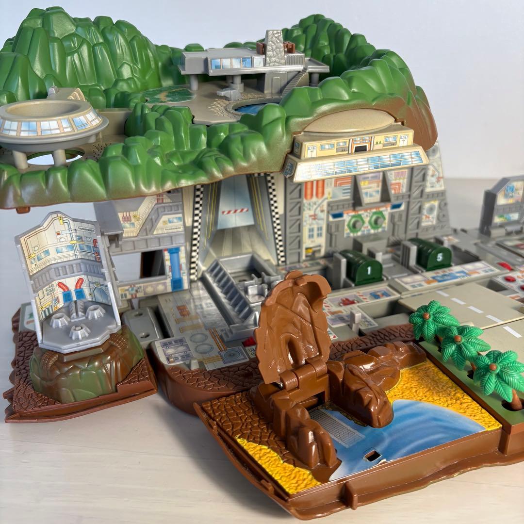 サンダーバード トレーシーアイランド プレイセット 2種セット