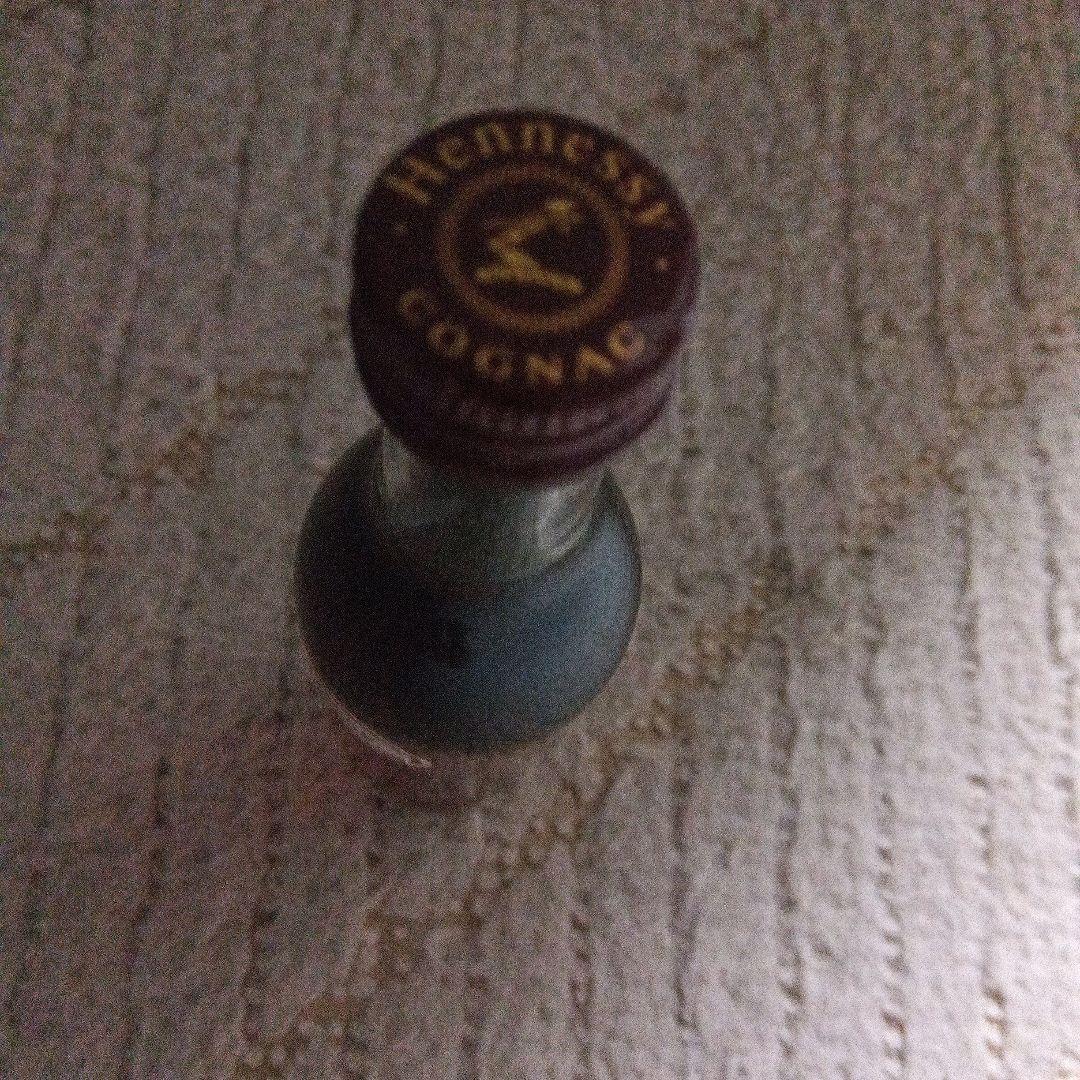 ヘネシー キュベ ミニチュアボトル 50ml（希少古酒・未開栓）とグッズ