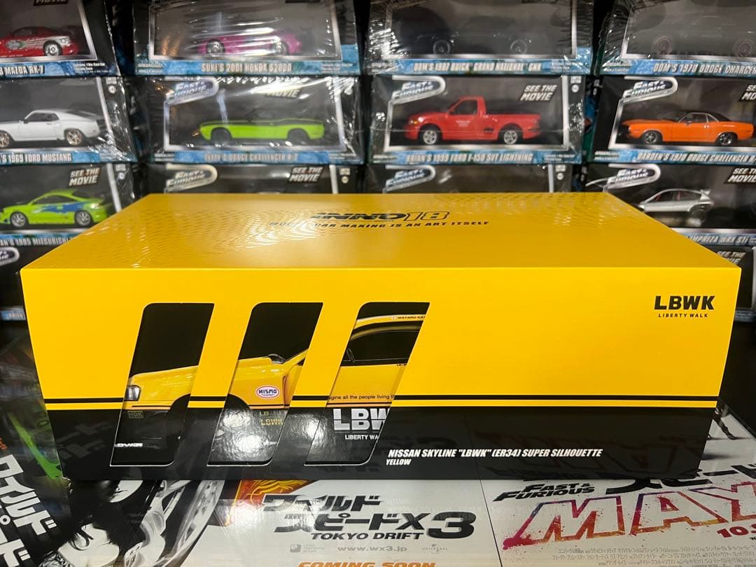 ミニカー INNO 1/18 SKYLINE LBWK ER34 YELLOW