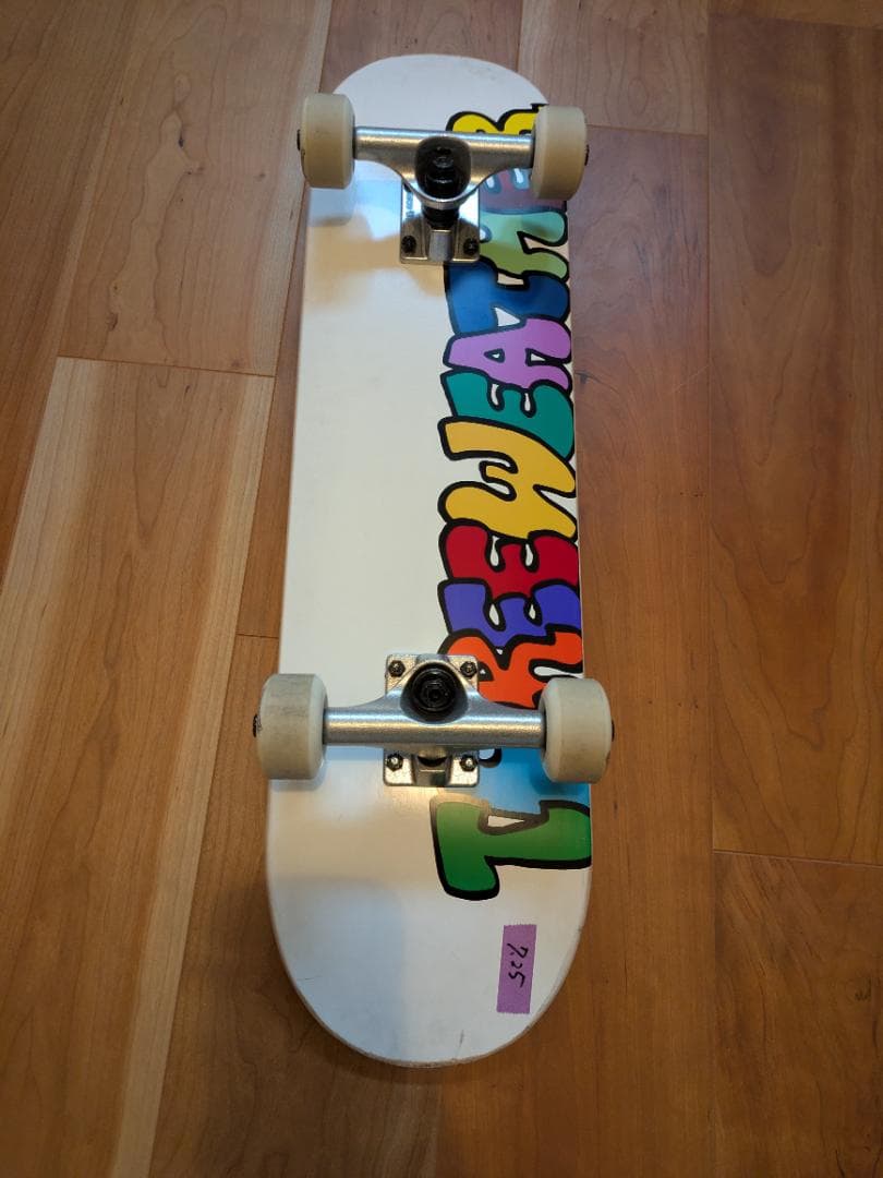 カラフルグラフィック スケートボード