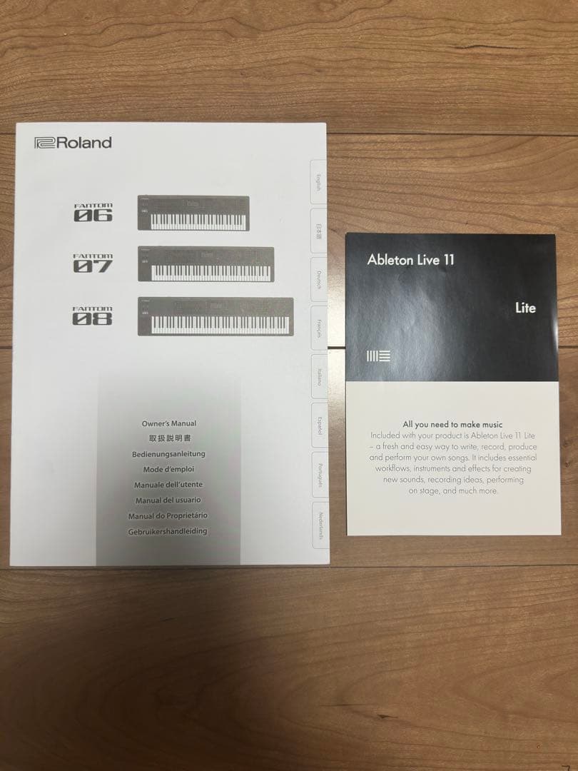 Roland FANTOM-08 シンセサイザー