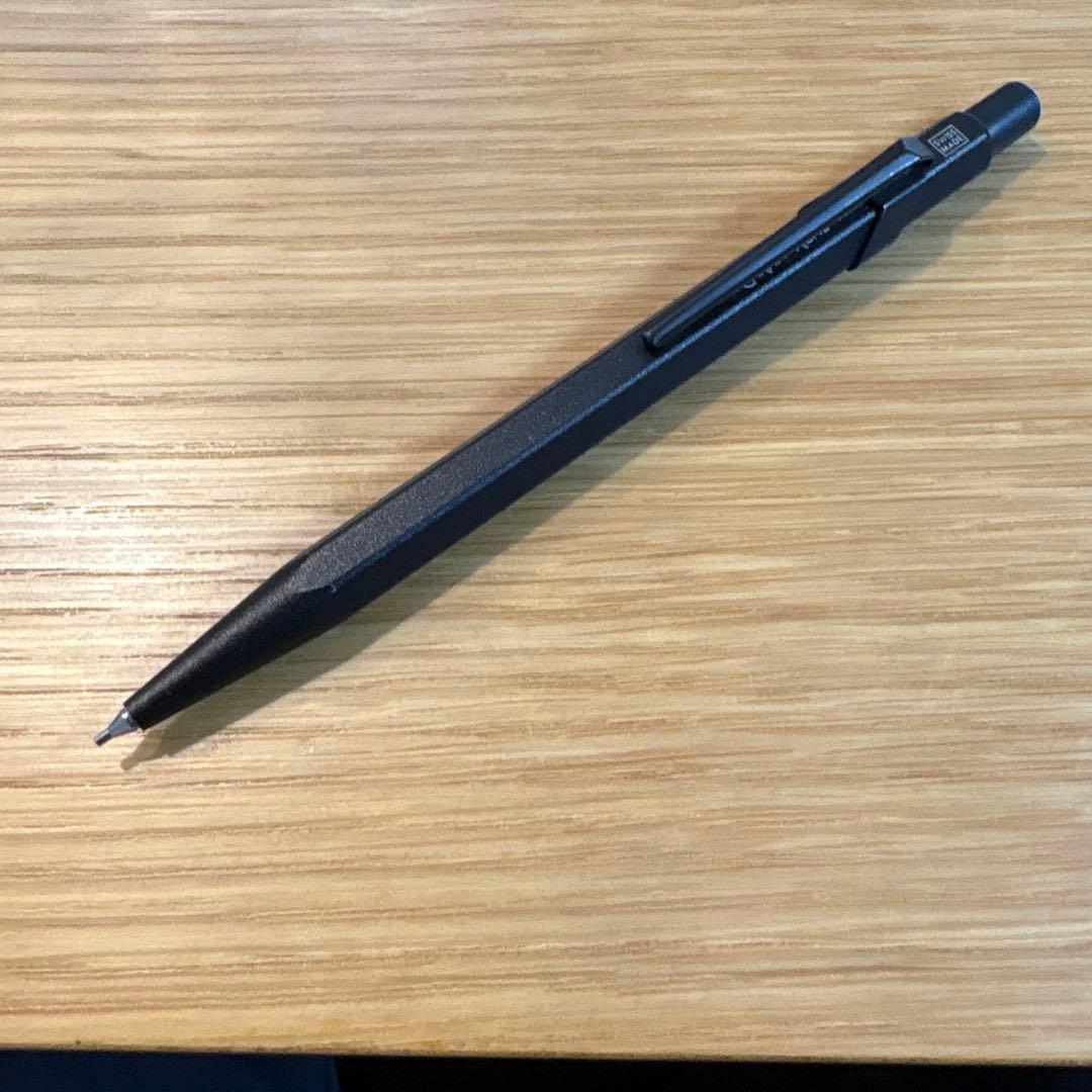 シャーペンまとめ売り筆箱付き