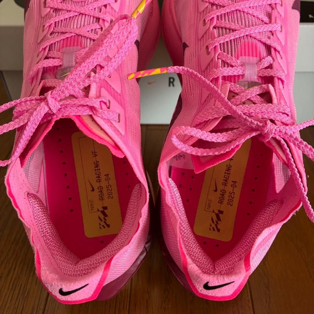 【美品】NIKE ヴェイパーフライ ネクスト%4 ウィメンズ 25.0cm