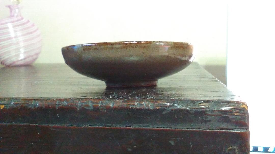 古唐津　平盃・小皿（黒）三島象嵌　桜花　椎の峰窯　完品