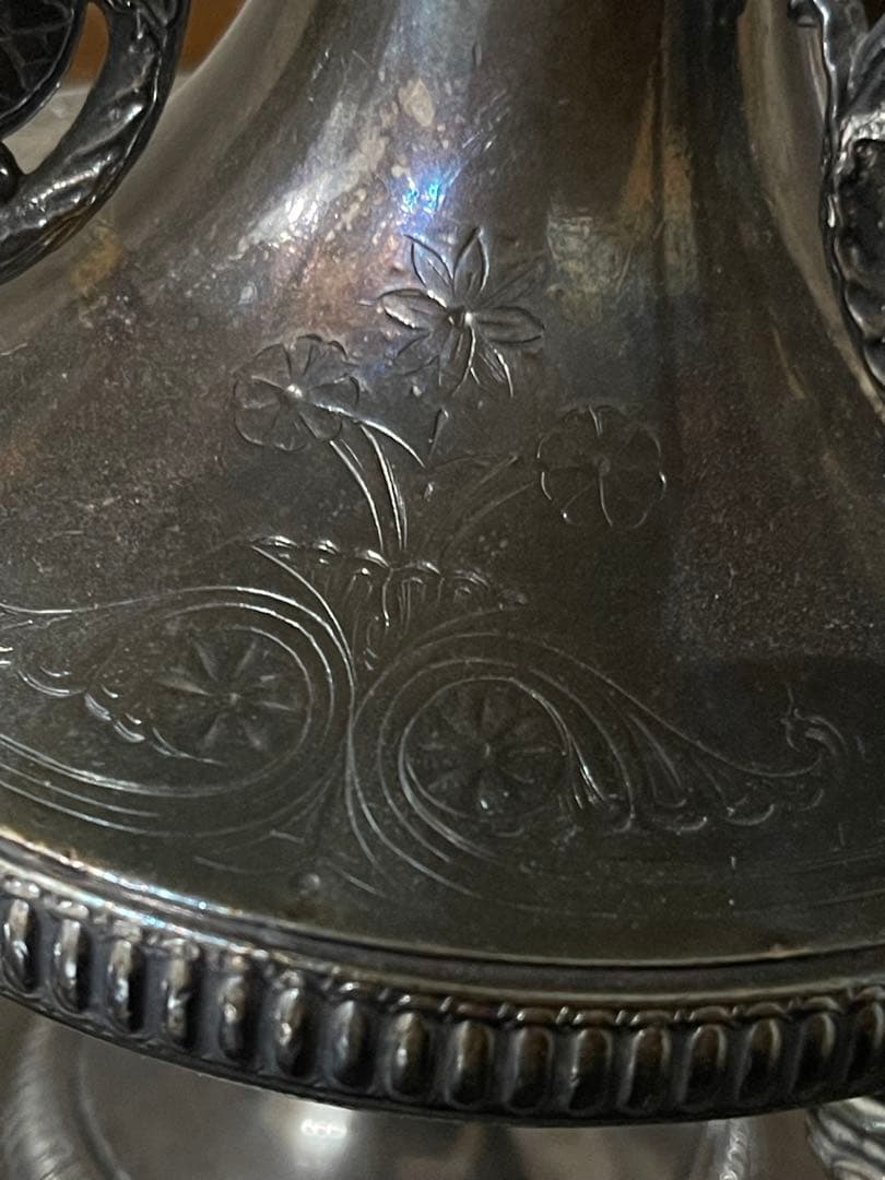 クラシック銀仕上げの製品大皿 菓子器　アンティーク