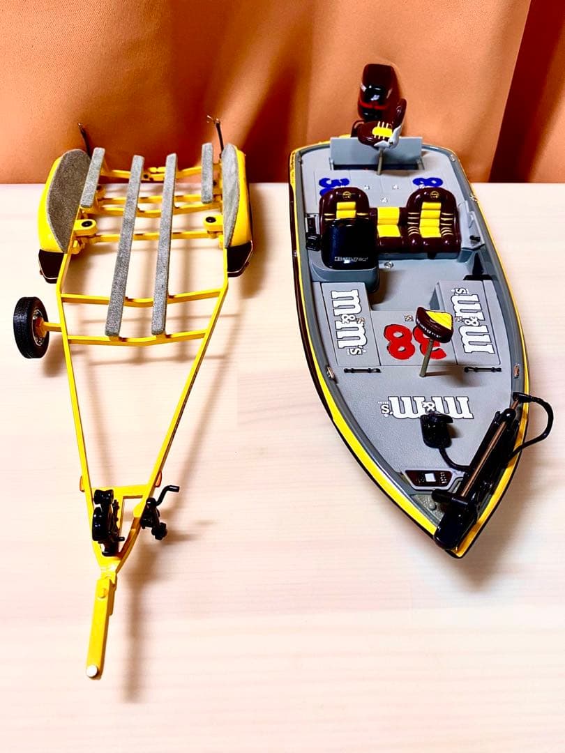 m&m.s BASS BOAT 1/24 NASCAR 公式商品