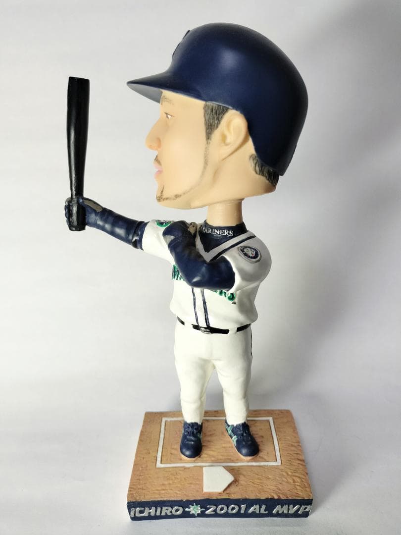 イチロー／”MVP＆新人王”ボブルヘッド人形 (2002／シアトル・マリナーズ）
