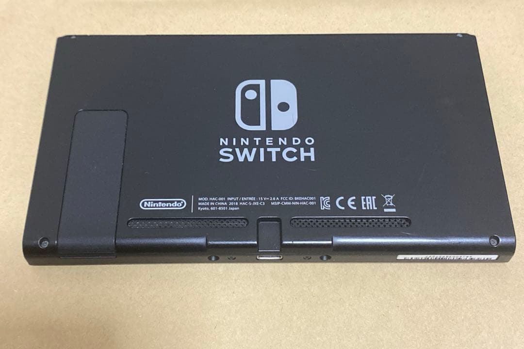 任天堂Switch 動作確認OK SDカード付き ジョイコン無し
