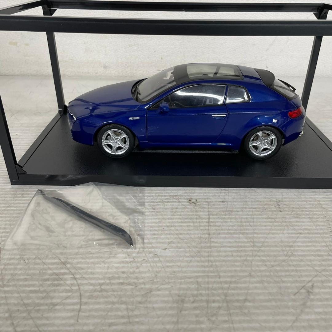 ノレブ Alfa Romeo Brera 1/18スケール ミニカー Y0953