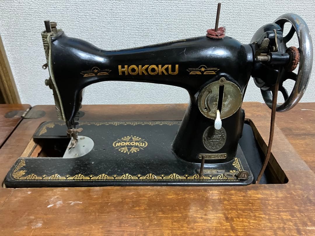 アンティーク足踏みミシン