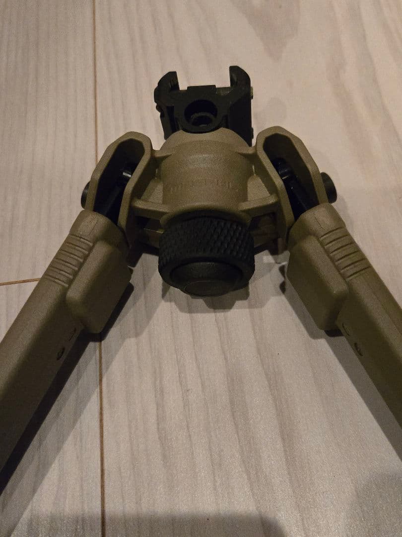 MAGPUL バイポッド　ピカティニー　フラットダークアース