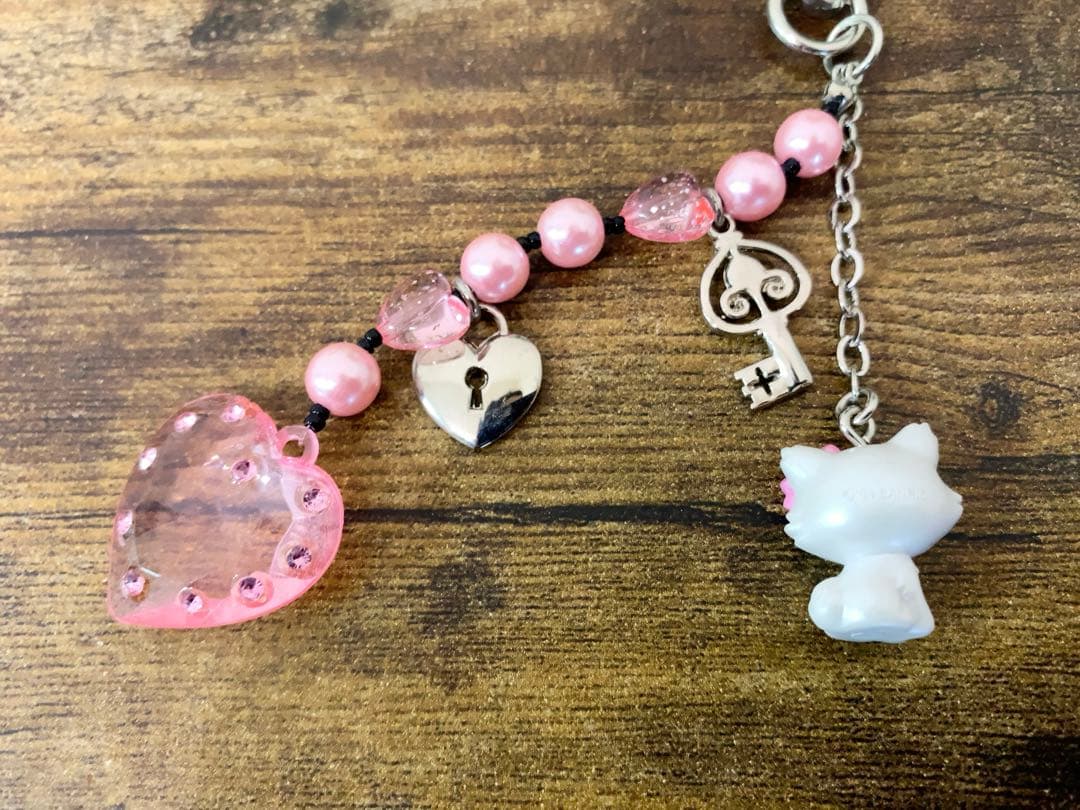 【激レア 】希少　チャーミーキティ　アクセサリーホルダー　クリアハート＆パール