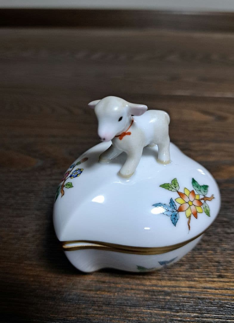 (お値下)　新品　Herend 陶磁器 　ひつじ 　ヴィクトリア　ボンボニエール