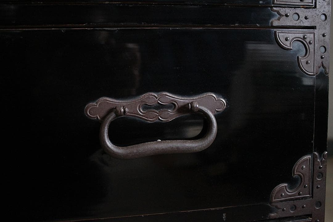 綺麗な丸金具庄内箪笥　3段　中桐　タンス　収納　古家具　古民家　時代家具