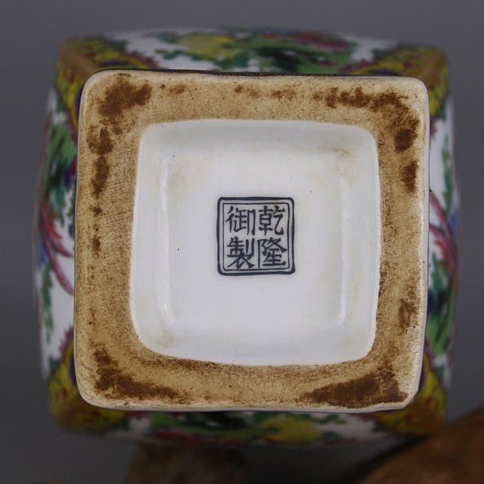 大清雍正琺瑯彩花鳥紋四方瓶 景徳鎮 陶磁器 装飾品 現代工芸品 美術品 置物