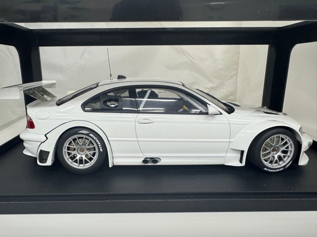 【新品】オートアート M3 GTR Plain Body 1/18 白