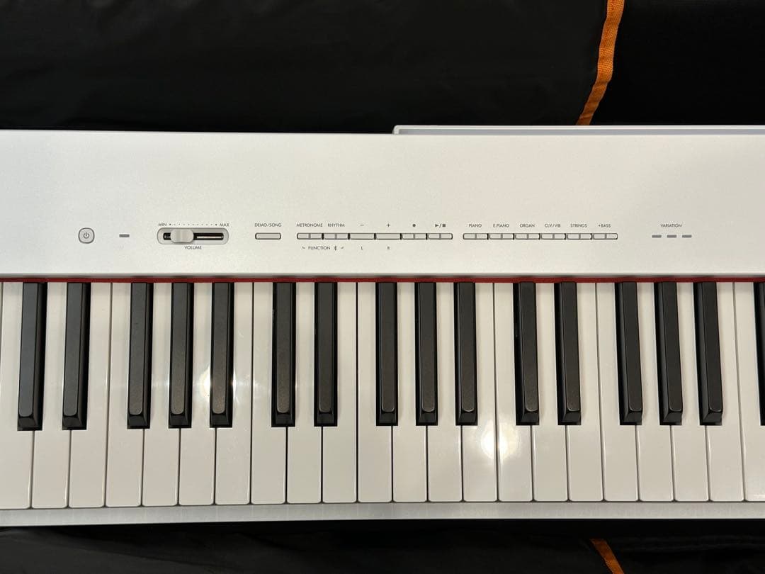 YAMAHA P-225 電子ピアノ 美品 ケース・ペダル・USBケーブル付