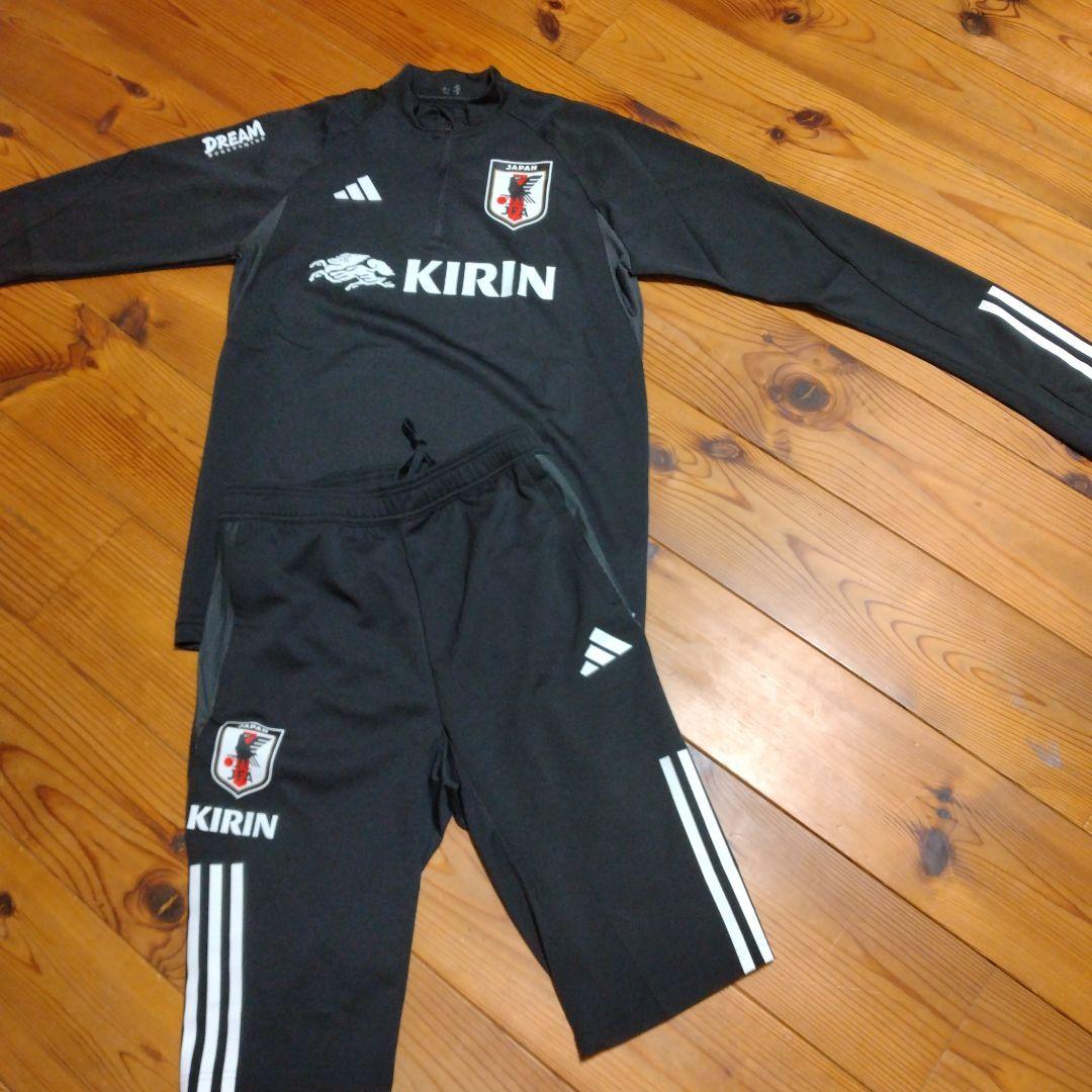 サッカー日本代表トレーニングジャージ