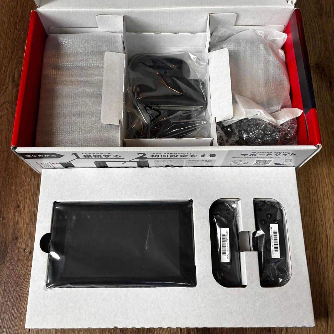 美品）Nintendo Switch 本体 充電器　HDMIケーブル付き