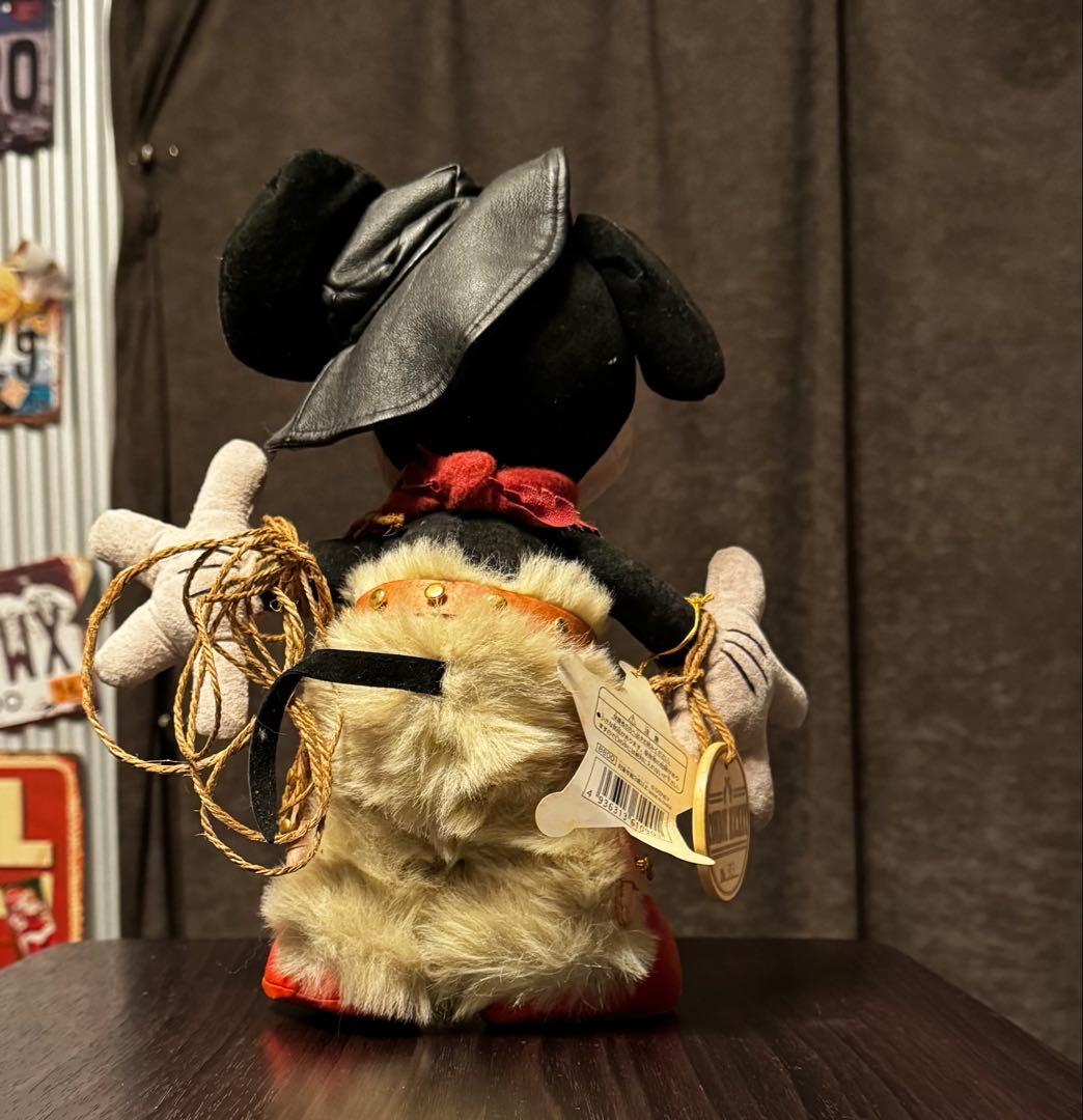 ミッキー生誕72周年記念：限定カウボーイミッキー