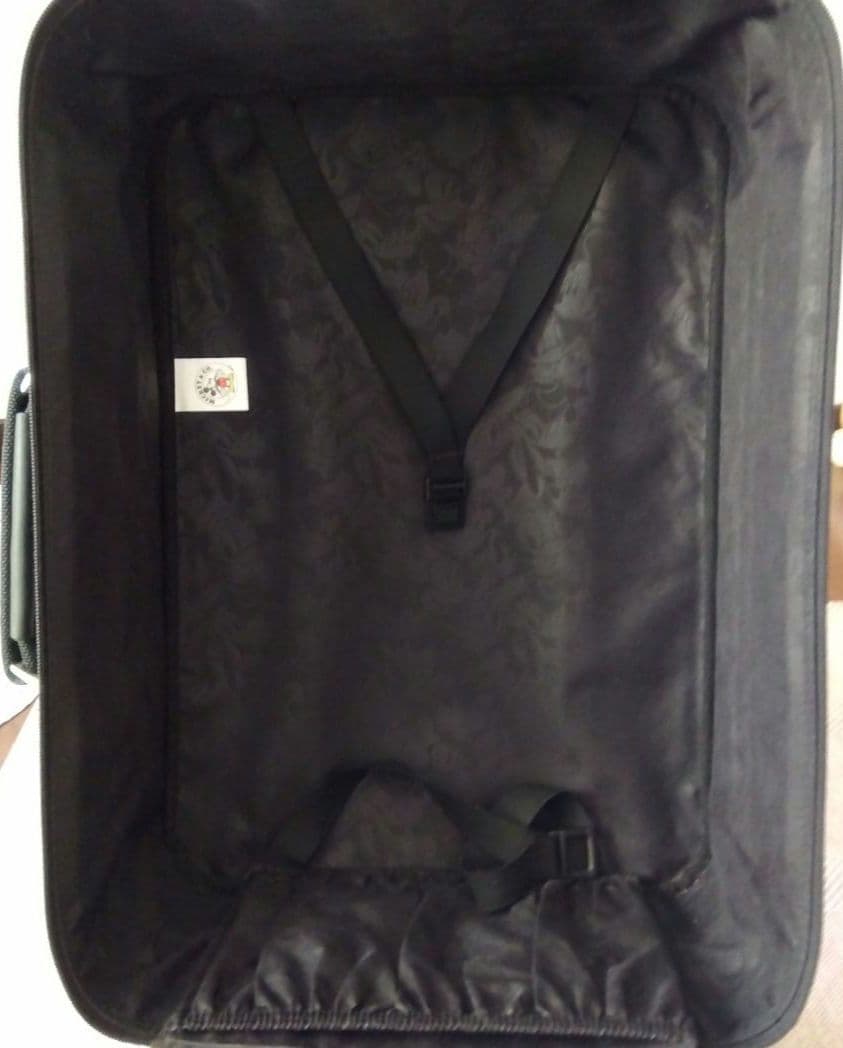 キャリーバック黒　ディズニー