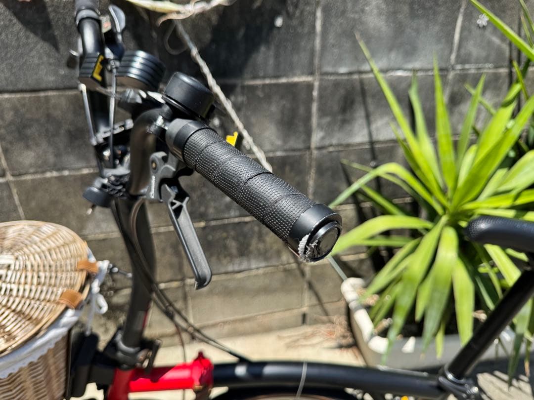 折りたたみ自転車　オシャレ　可愛い　ブラック　赤