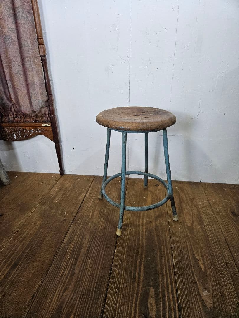 ヴィンテージ 鉄脚のスツール 丸椅子 チェア インダストリアル インテリア