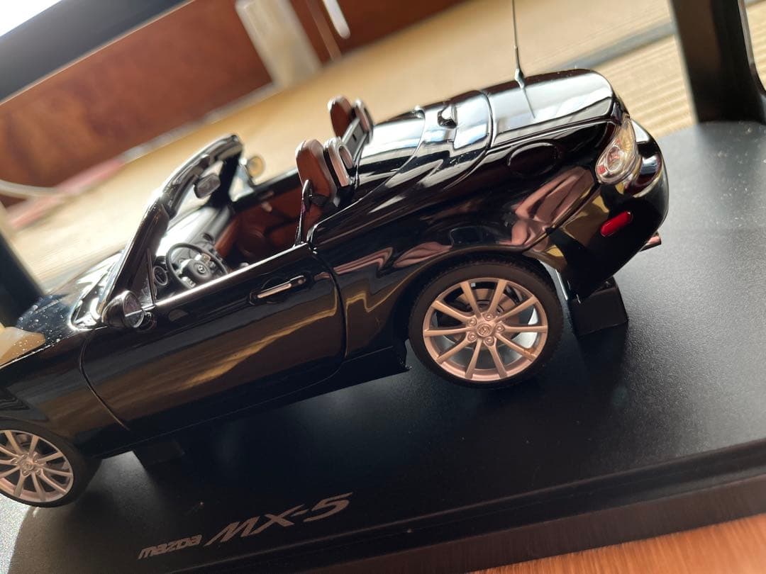 ミニカー AUTOart MAZDA MX-5 1/18