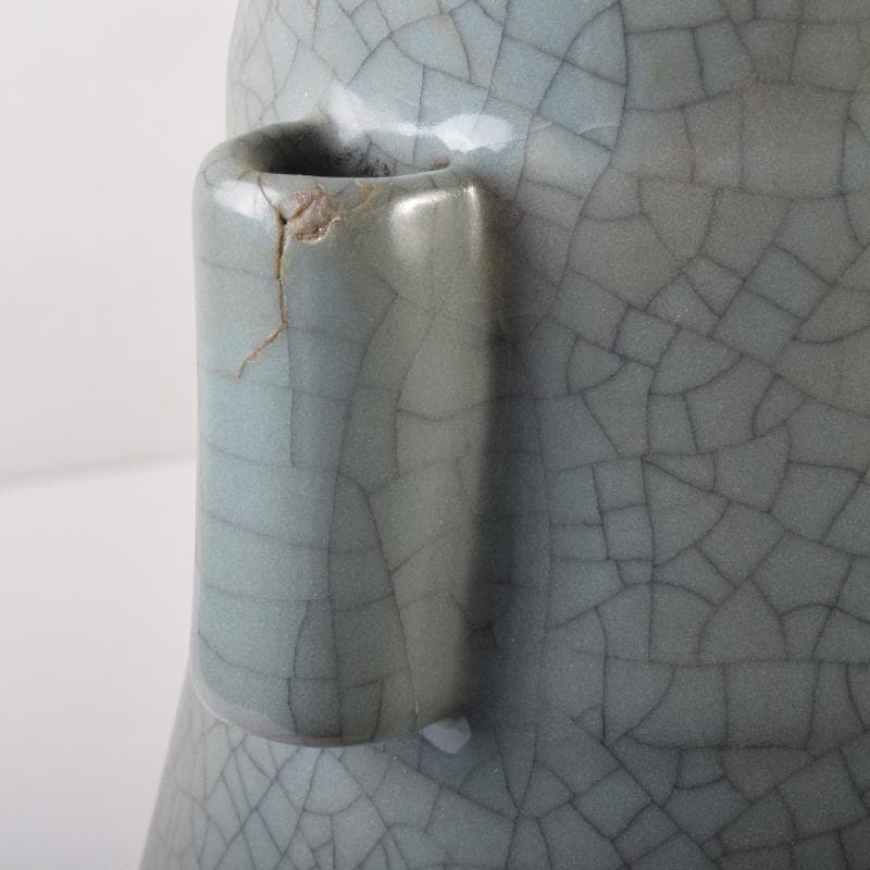 中国　南宋　官窯　青磁　金糸鉄線　貫耳双耳瓶　C　7058A