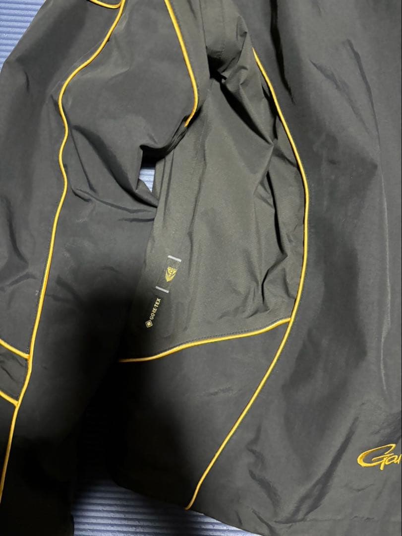 がまかつ ゴアテックス レインスーツ GM-3603 ブラック×ゴールドLサイズ