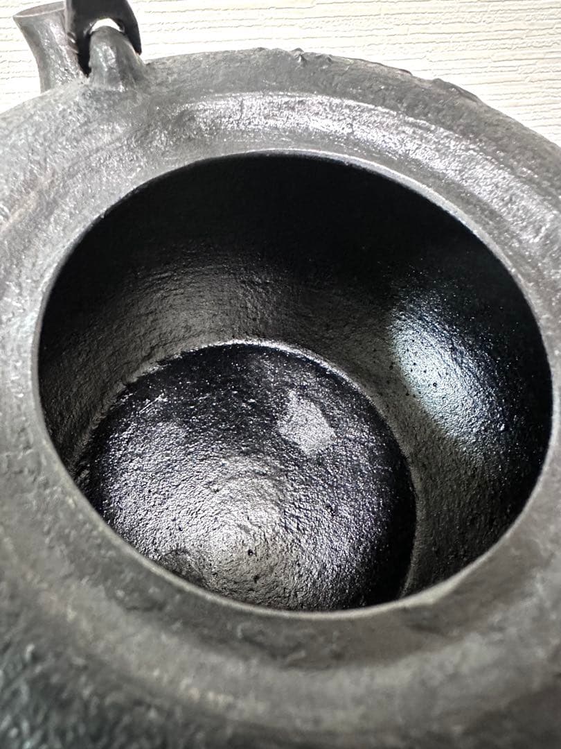 未使用品　南部伝統工芸士 及川寛治作　１３型姥口 馬　南部鉄瓶　南部鉄器　鉄瓶