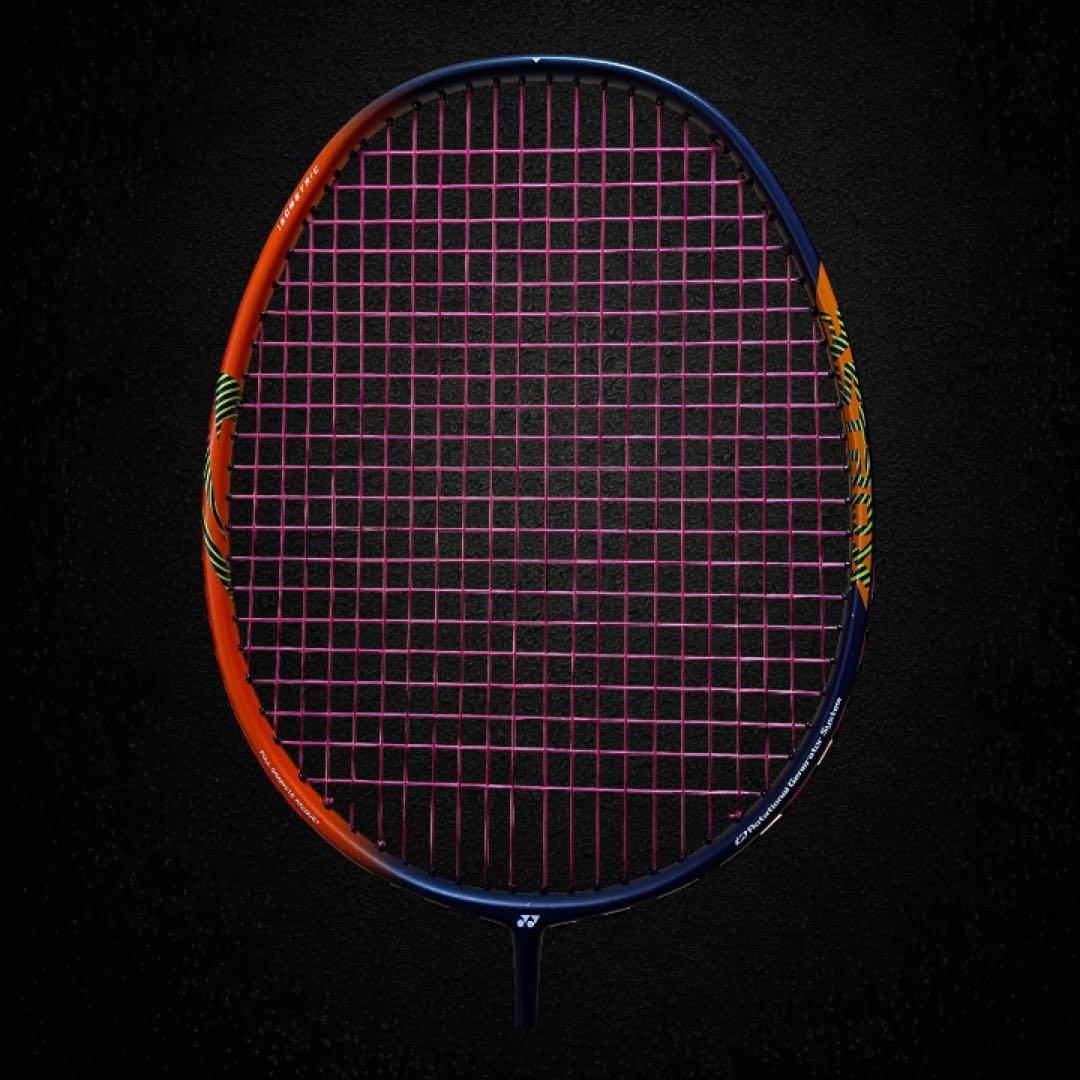 新品級✨YONEX ASTROX FEEL 4UG5 バドミントンラケット