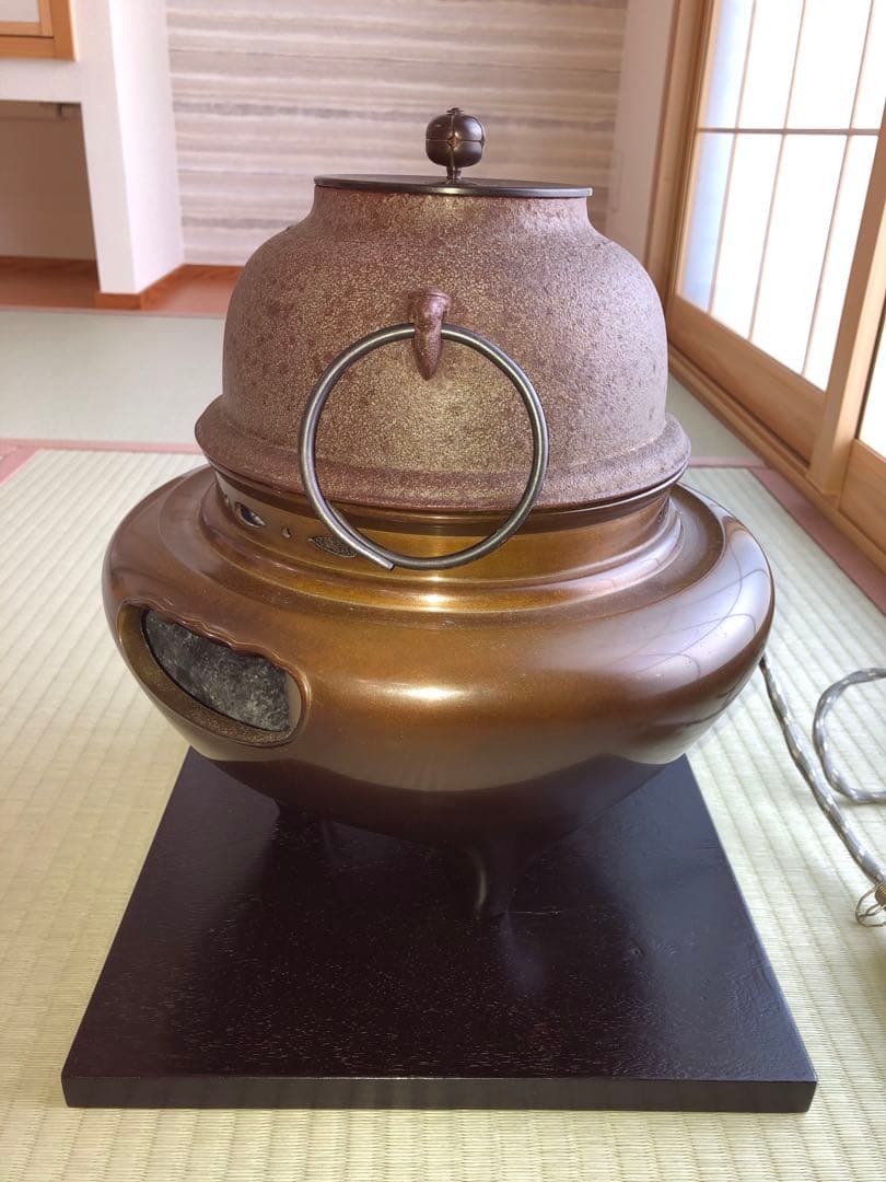 唐金朝鮮風炉　真型釜添　釜師高橋敬典　風炉師浄雲