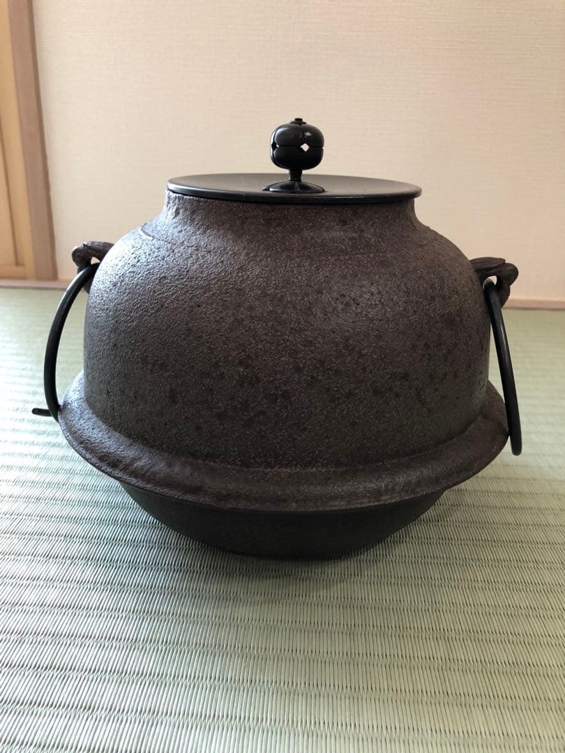 唐金朝鮮風炉　真型釜添　釜師高橋敬典　風炉師浄雲