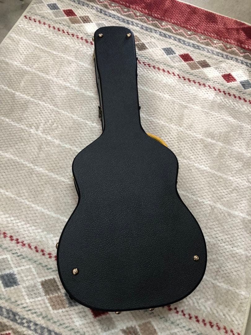 嘉彦です♪James J800ANAT アコースティックギター