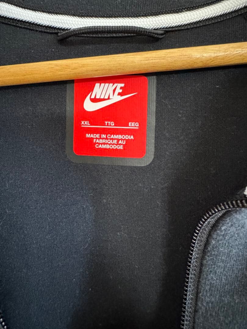 ナイキ テック フリース WR フルジップ　フーディfb7922-010