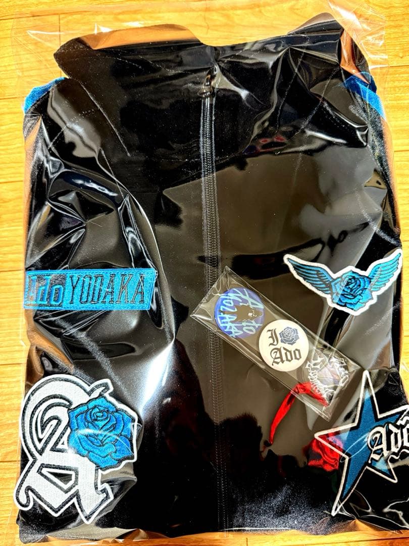 Ado よだか トラックジャケット 大(XL) 缶バッジつき
