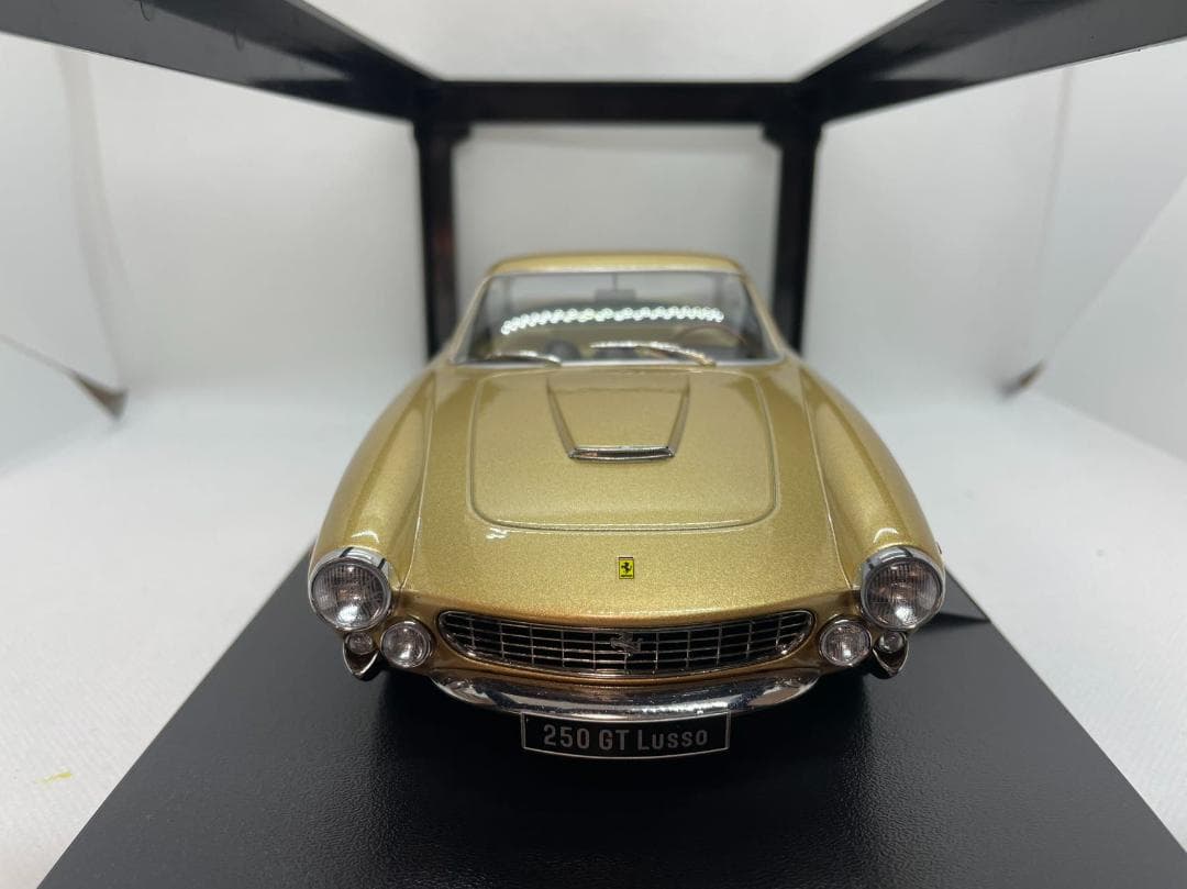 301-039 KK 1/18 フェラーリ 250 GT Lusso 1962