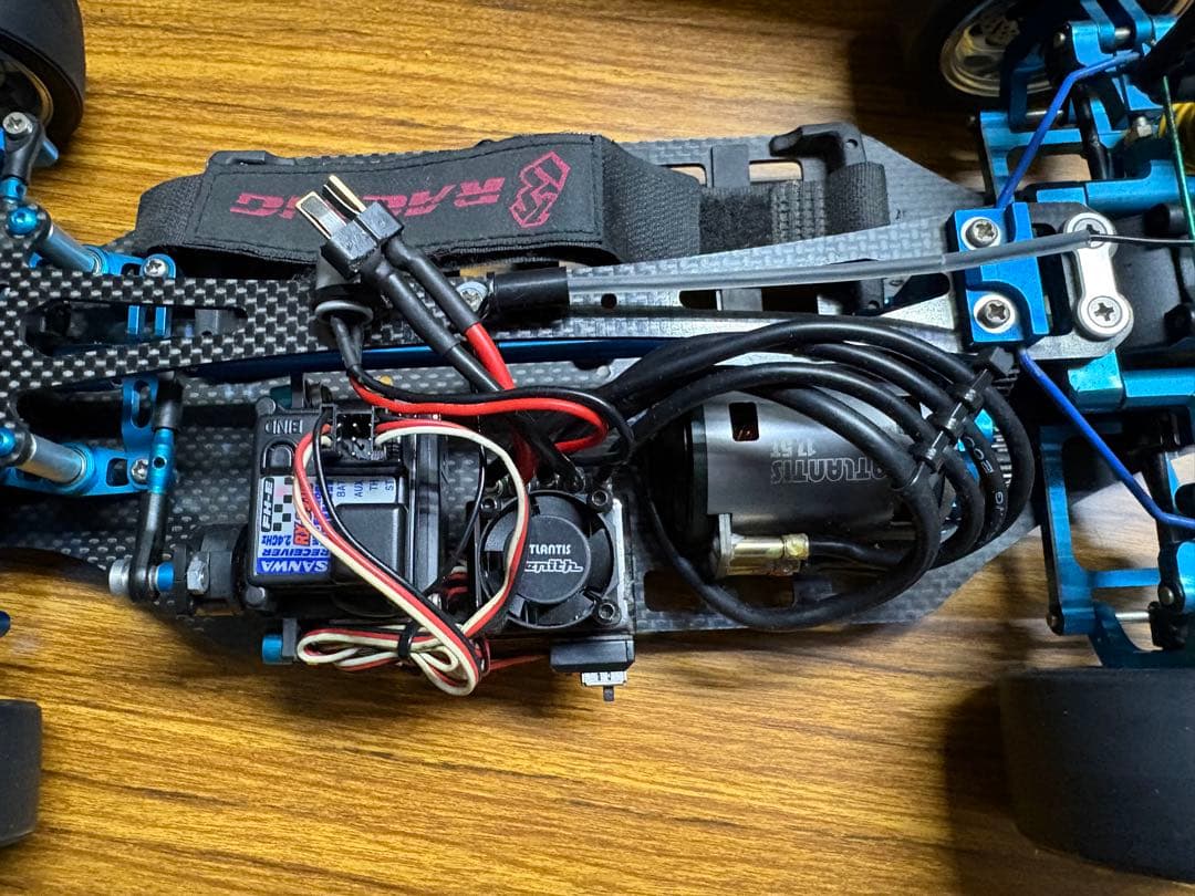 ゆ*吉様 フォード　マスタングGT カスタム　RC ラジコン