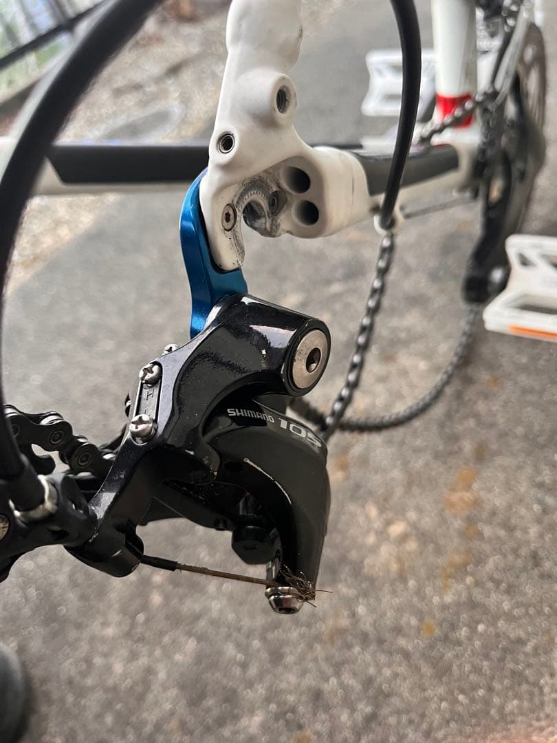 TREK ロードバイク　Shimano 105 DOMANE2.3 トレック