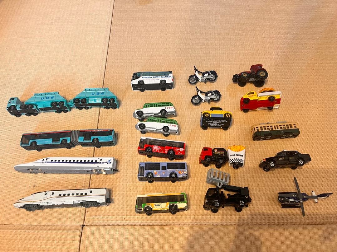 トミカ、ミニカーまとめ売り112台
