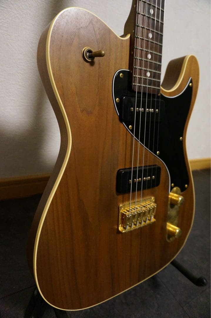 Moon - RM283DX WN/R GO レゲエマスター