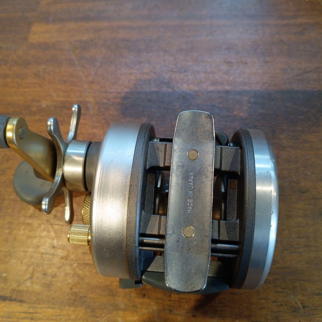 Midas 6 BEARING SYSTEM リール