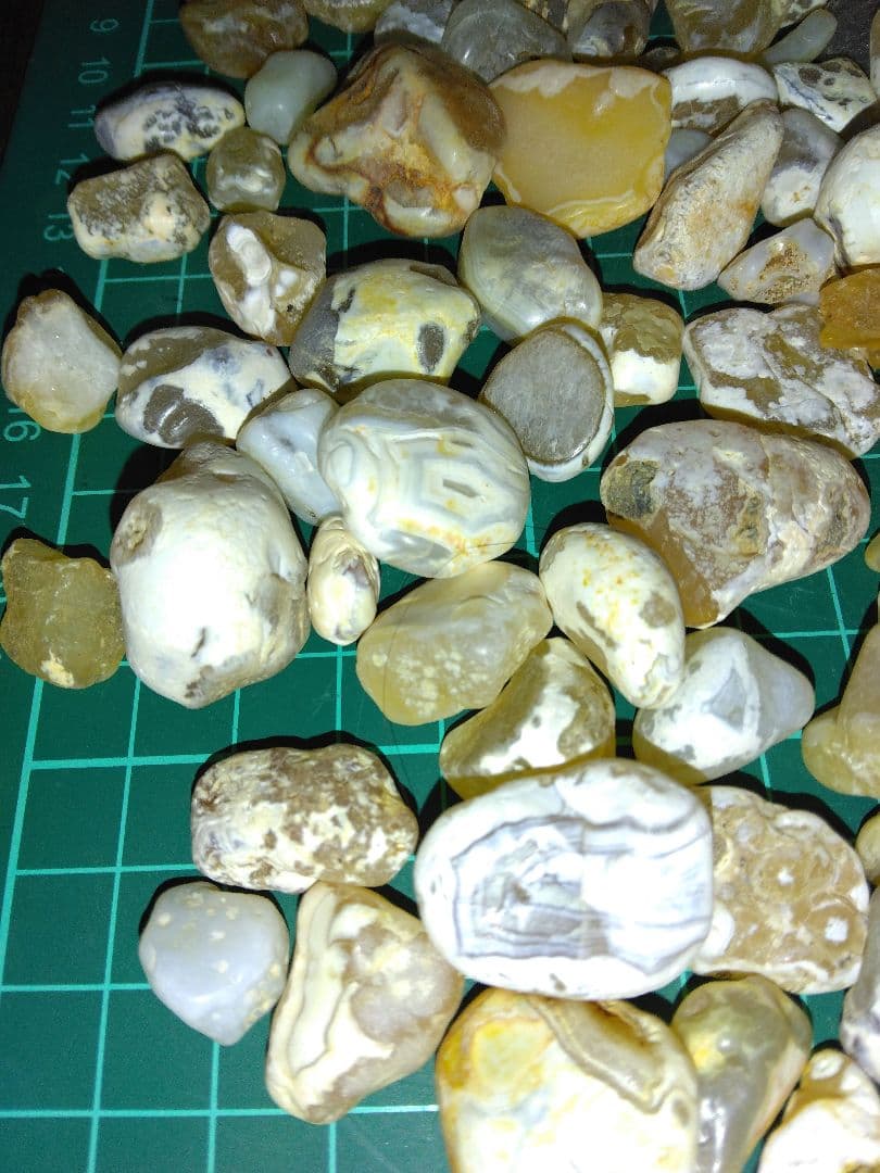 北海道各地産　瑪瑙　瑪瑙原石 鉱物標本　天然石　宝石　厳選美品