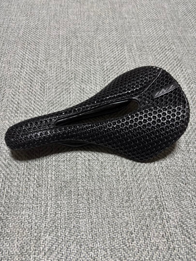 TNI 3D プリンティング　3 サドル　美品です。