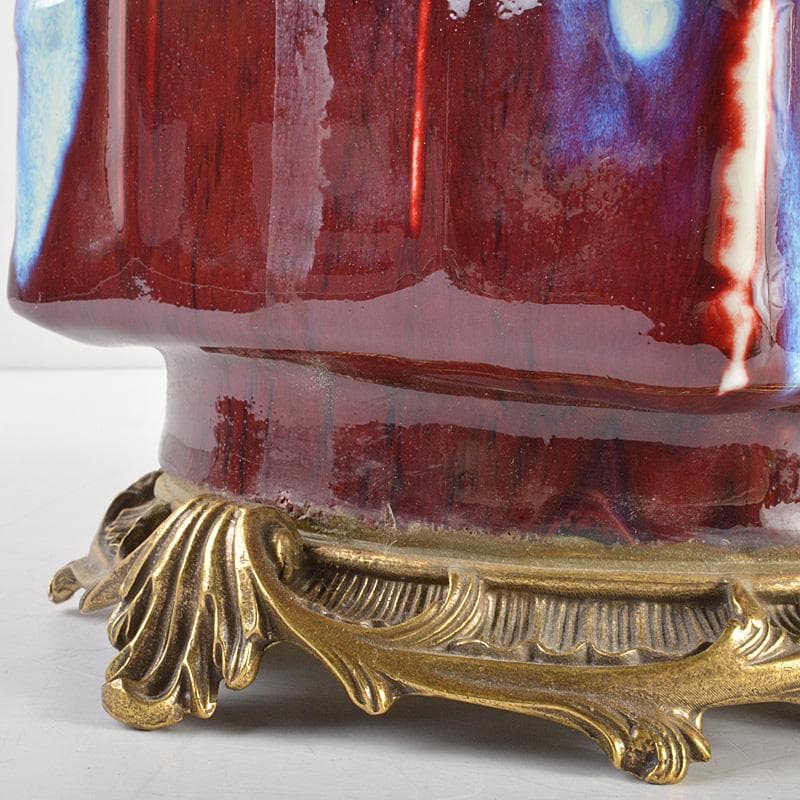 中国　大清乾隆年製款　西洋古銅装飾　辰砂　釉裏紅四方瓶　F　R7049F