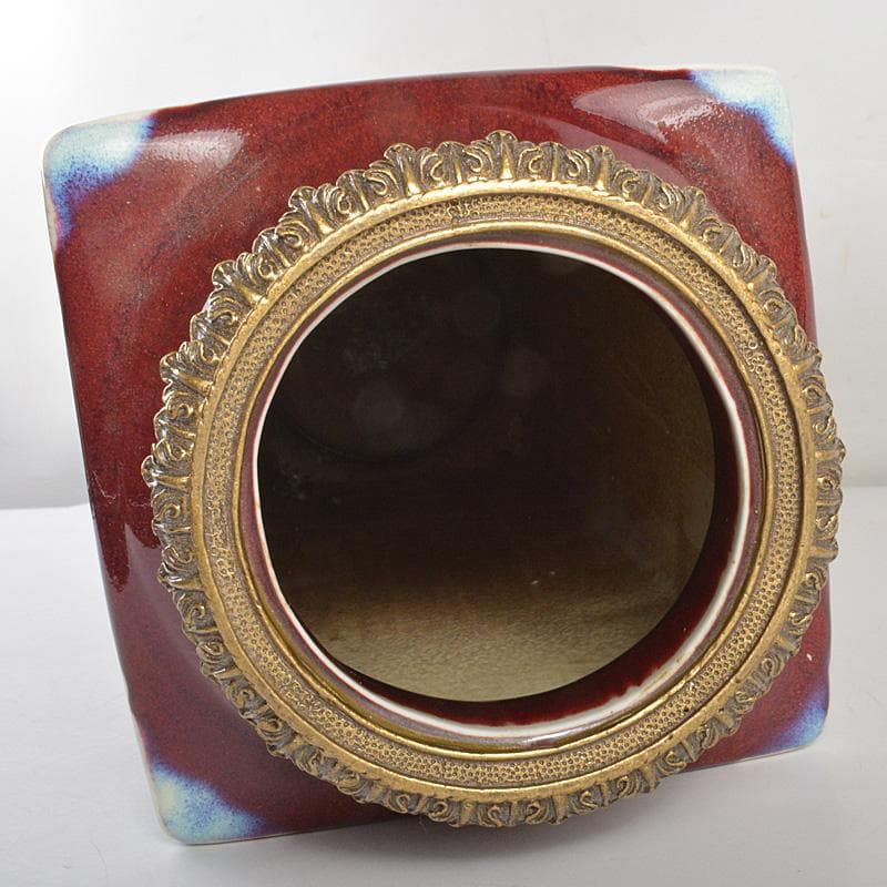 中国　大清乾隆年製款　西洋古銅装飾　辰砂　釉裏紅四方瓶　F　R7049F