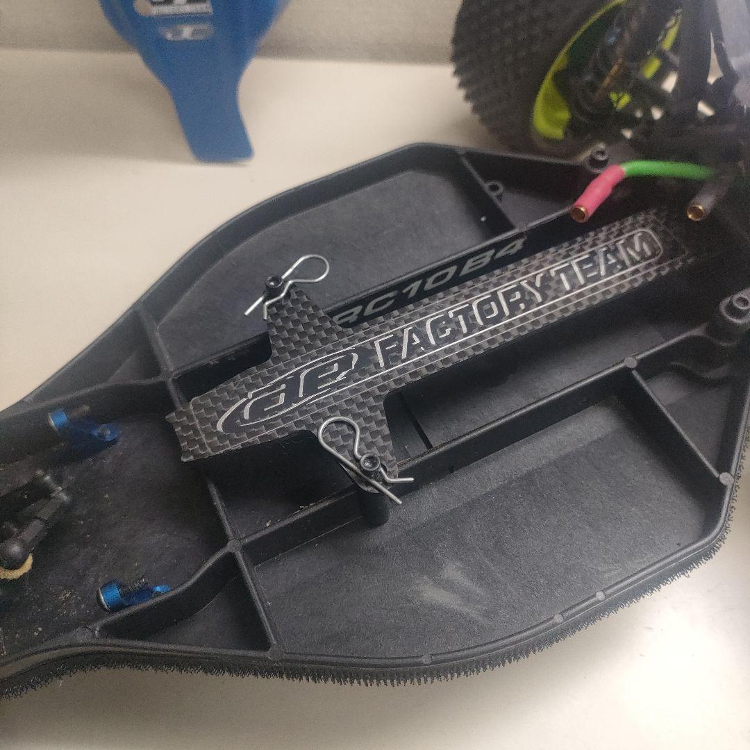 アソシRC10B4 ファクトリーチームキット、2WDオフロードシャーシ